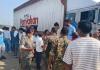 एनएच-19 पर तेज रफ्तार कंटेनर की टक्कर से देवर-भाभी समेत तीन घायल