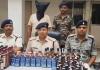राशन दुकान की आड़ में चल रहा था अवैध शराब का कारोबार, भारी मात्रा में शराब के साथ एक गिरफ्तार