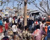 हजारीबाग में भीषण सड़क हादसा: ट्रेलर की टक्कर से तीन की मौत, कई घायल