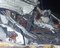 हजारीबाग में दर्दनाक हादसा: गया के एक ही परिवार के 6 लोगों की मौत, ट्रक की टक्कर के बाद खाई में गिरी कार