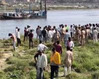 वृंदावन में बड़ा हादसा: यमुना नदी में स्टीमर पलटा, 10 पर्यटकों की मौत