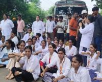 बीएससी नर्सिंग के परीक्षा परिणाम को लेकर छात्रों का हंगामा, 90 फीसदी विद्यार्थियों के फेल होने का आरोप