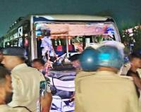 बेतिया में ऑर्केस्ट्रा कार्यक्रम में घुसी तेज रफ्तार बस, 5 की मौत; 12 से ज्यादा घायल
