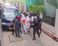 नांदेड़ में सुखबीर सिंह बादल पर हमला, गुरुद्वारा साहिब के बाहर सुरक्षाकर्मियों ने हमलावर को पकड़ा