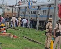 आरा में बड़ा रेल हादसा टला, महानंदा एक्सप्रेस के पहिए पटरी से उतरे; कई ट्रेनें प्रभावित