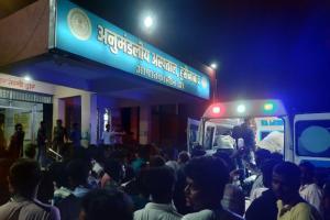 पलामू : हुसैनाबाद में दर्दनाक सड़क हादसा, बाप-बेटी की मौत, मां और दो बेटे गंभीर घायल