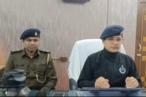 मसौढ़ी में गश्ती के दौरान हथियारबंद दो युवक दबोचे गए, देसी रिवॉल्वर और बाइक बरामद