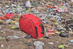 रोहतास में ट्रॉली बैग से मिली नाबालिग लड़की की लाश, सब्जी मंडी के पीछे फैली सनसनी