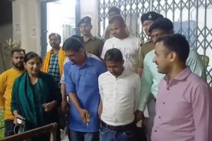 रोहतास में 12 हजार की घूस लेते पंचायत सचिव गिरफ्तार, निगरानी की कार्रवाई से हड़कंप