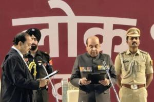 सेवानिवृत्त लेफ्टिनेंट जनरल सैयद अता हसनैन ने बिहार के 43वें राज्यपाल के रूप में ली शपथ