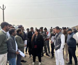 निर्माणाधीन ओरा ट्रामा सेंटर निरीक्षण में डीएम सख्त, समय पर निर्माण और उच्च गुणवत्ता सुनिश्चित करने के निर्देश