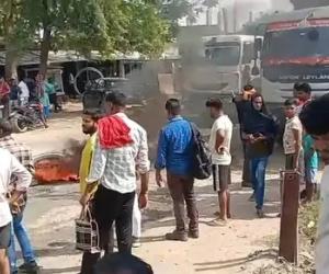 औरंगाबाद में सड़क हादसे में एनटीपीसी कर्मी की मौत, आक्रोशित लोगों ने किया सड़क जाम