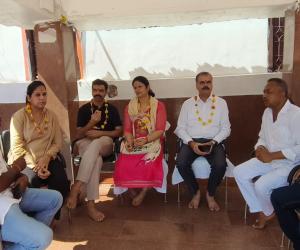 21 साल बाद देव पहुंचे आईजी विकास वैभव, सूर्य मंदिर में की पूजा-अर्चना; ओवरलोड फ्लाई ऐश ट्रकों पर कार्रवाई के दिए निर्देश